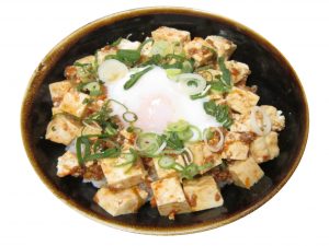夏の食欲の落ちる時期に、ペロリと食べられる、冷やし豆腐丼シリーズを賄いにて開発中❗️
